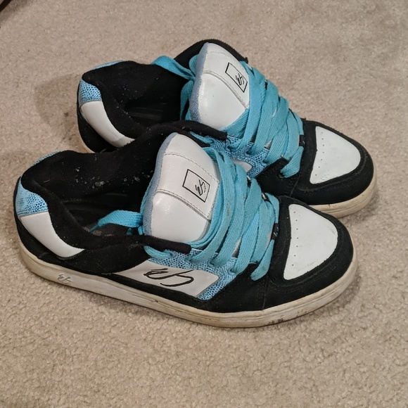 es skate shoes